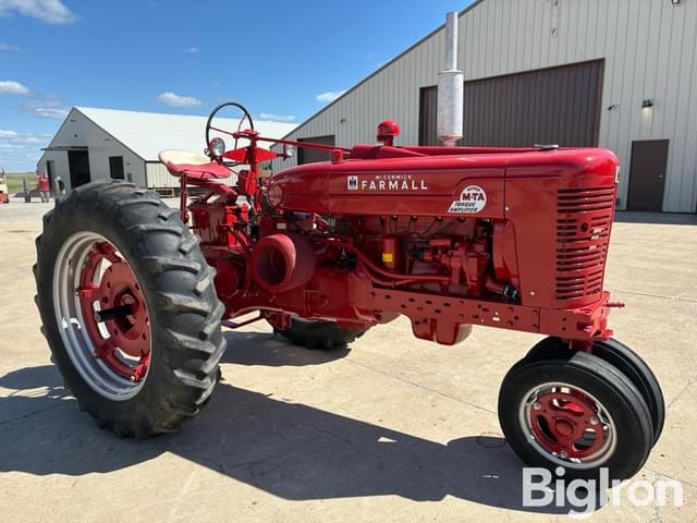 Image of Farmall Super M-TA equipment image 2