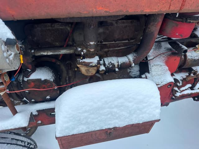 Image of Farmall Super M-TA equipment image 4