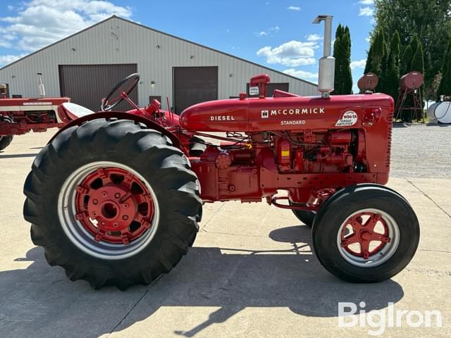 Image of McCormick-Deering Super WD-6 equipment image 3