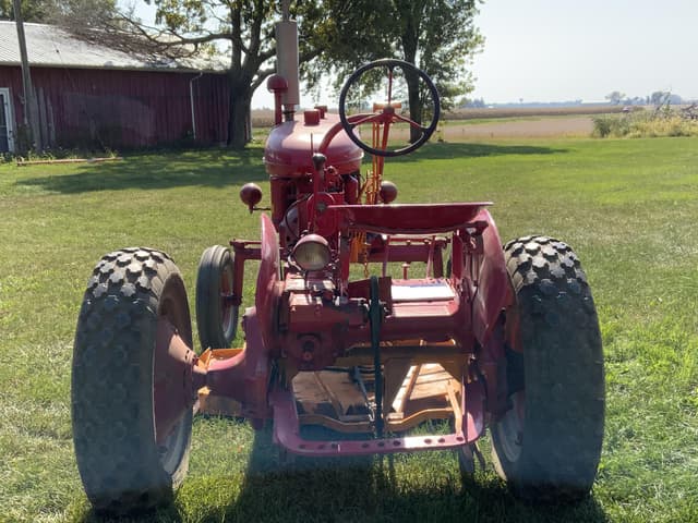 Image of Farmall A equipment image 1