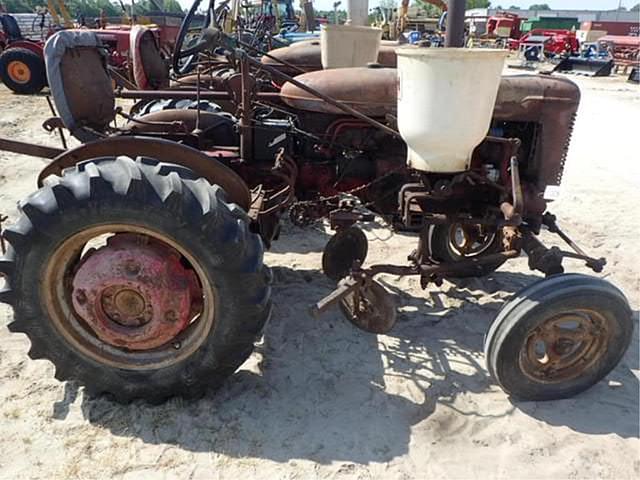 Image of Farmall Super A equipment image 3