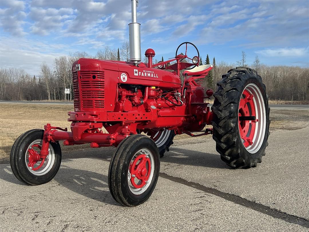 Image of Farmall Super H Primary image