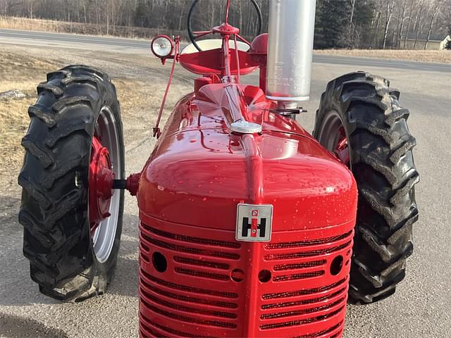 Image of Farmall Super H equipment image 4