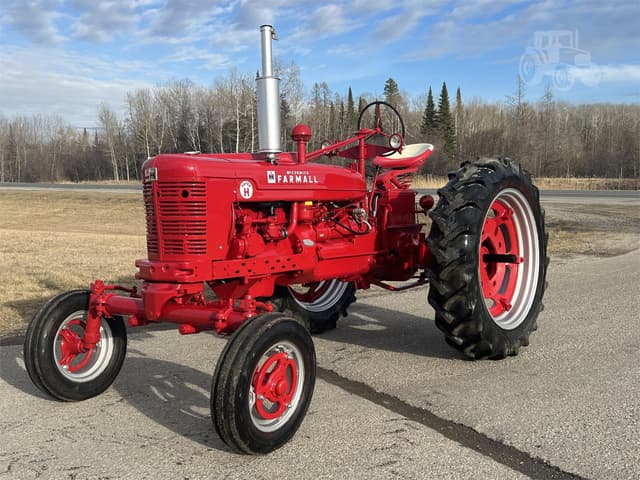 Image of Farmall Super H equipment image 2