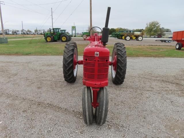 Image of Farmall Super H equipment image 2