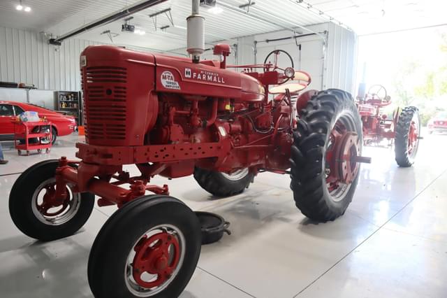 Image of Farmall Super M-TA equipment image 1