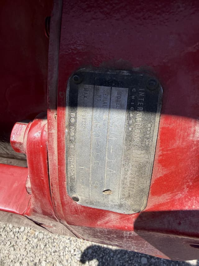 Image of Farmall Super M-TA equipment image 3