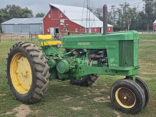 Image of John Deere 70 equipment image 2