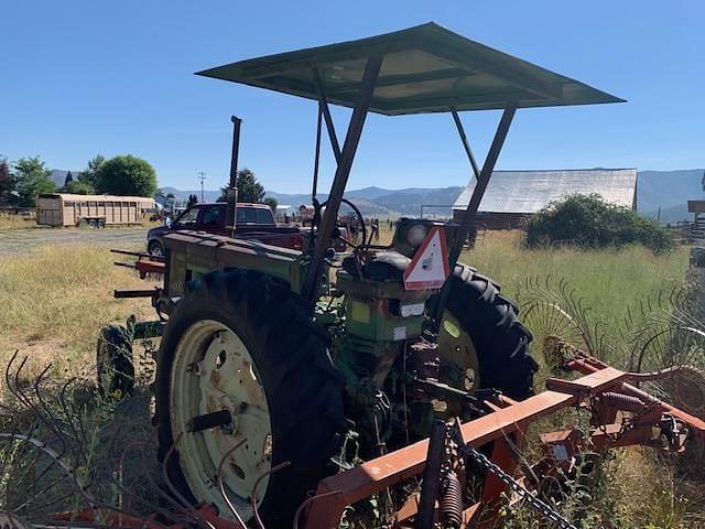 Image of John Deere 520 equipment image 2