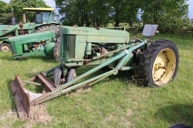 Image of John Deere 60 equipment image 1