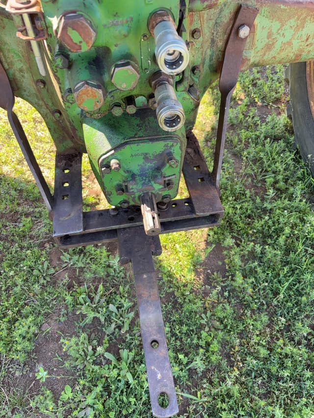 Image of John Deere 60 equipment image 4