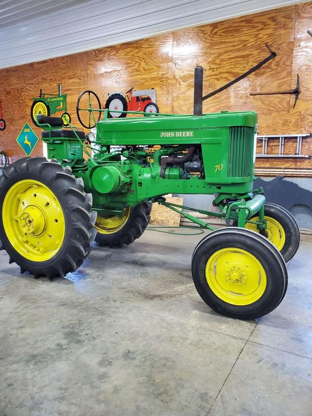 Image of John Deere 70 equipment image 1