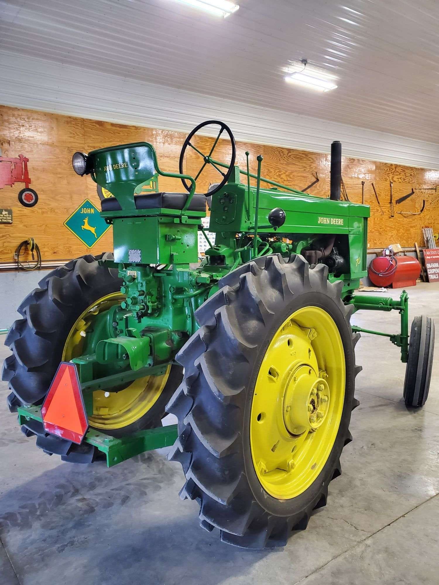 Main image John Deere 70