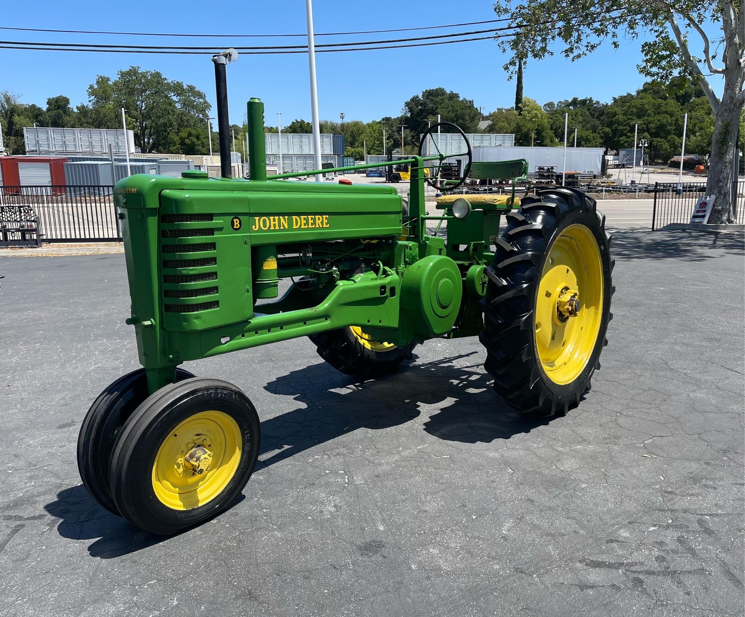 Main image John Deere B