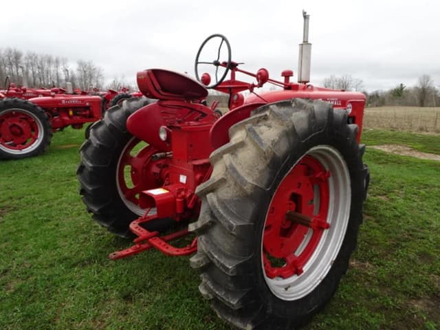 Image of Farmall Super M-TA equipment image 3