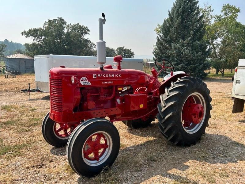 Main image McCormick-Deering Super W-6