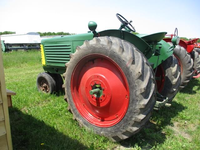 Image of Oliver Super 77 equipment image 4