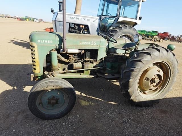 Image of Oliver Super 55 equipment image 3