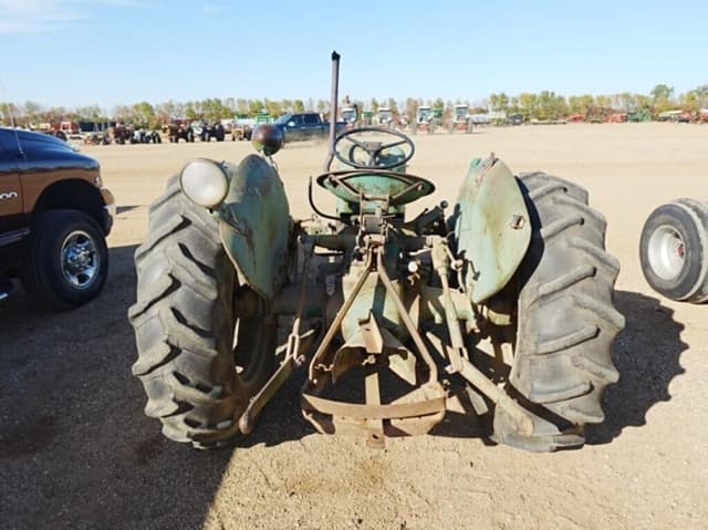 Image of Oliver Super 55 equipment image 4