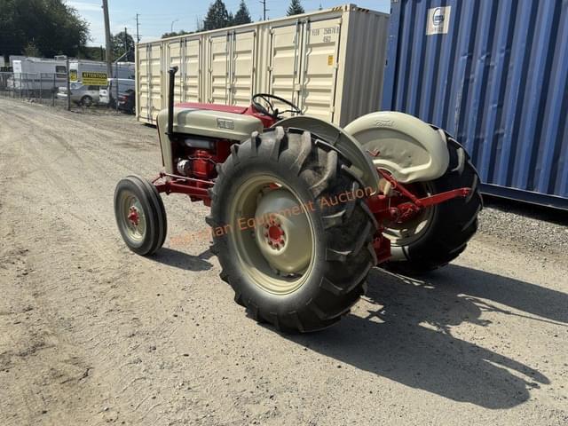 Image of Ford 861 equipment image 3