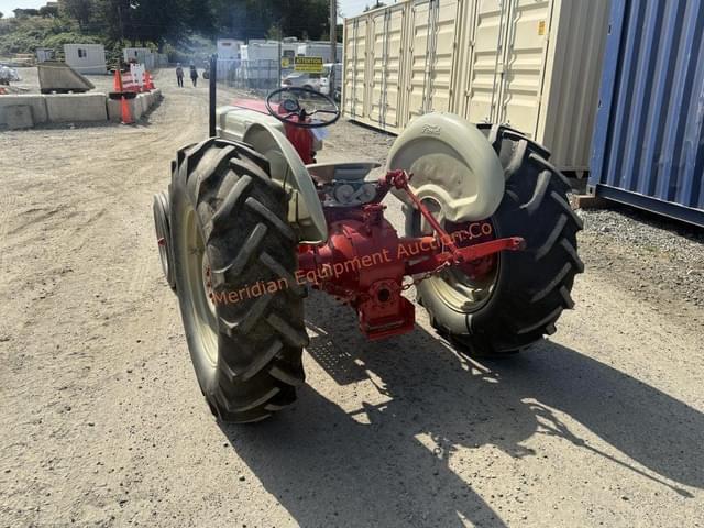 Image of Ford 861 equipment image 4