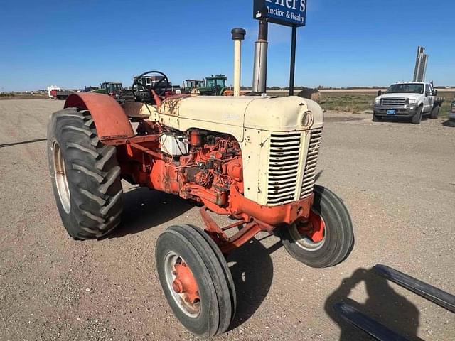 Image of Farmall 400 equipment image 1