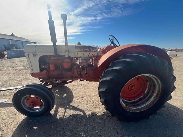 Image of Farmall 400 equipment image 4