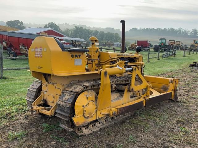 Image of Caterpillar D4 equipment image 4