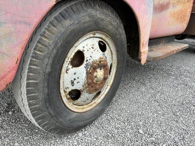 Image of Chevrolet 6400 equipment image 3