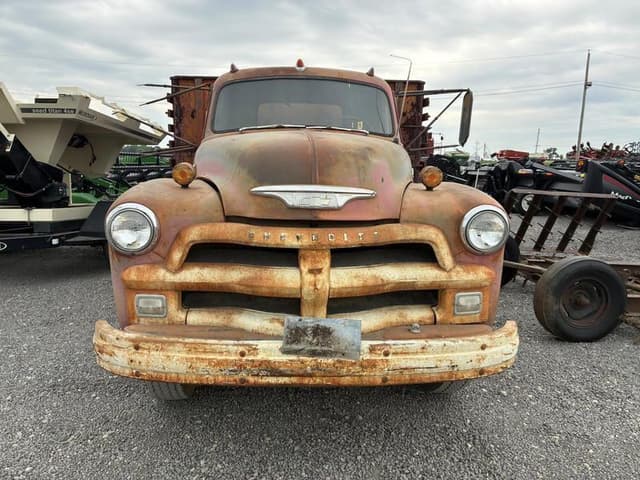 Image of Chevrolet 6400 equipment image 1