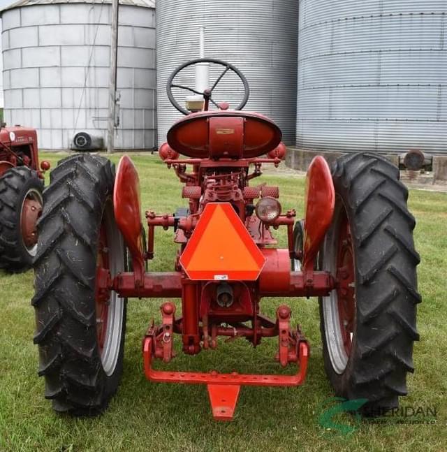 Image of Farmall 200 equipment image 2