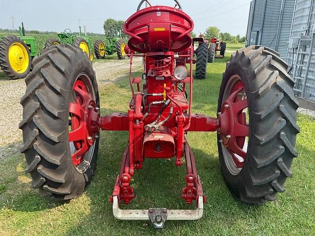Image of Farmall 300 equipment image 3