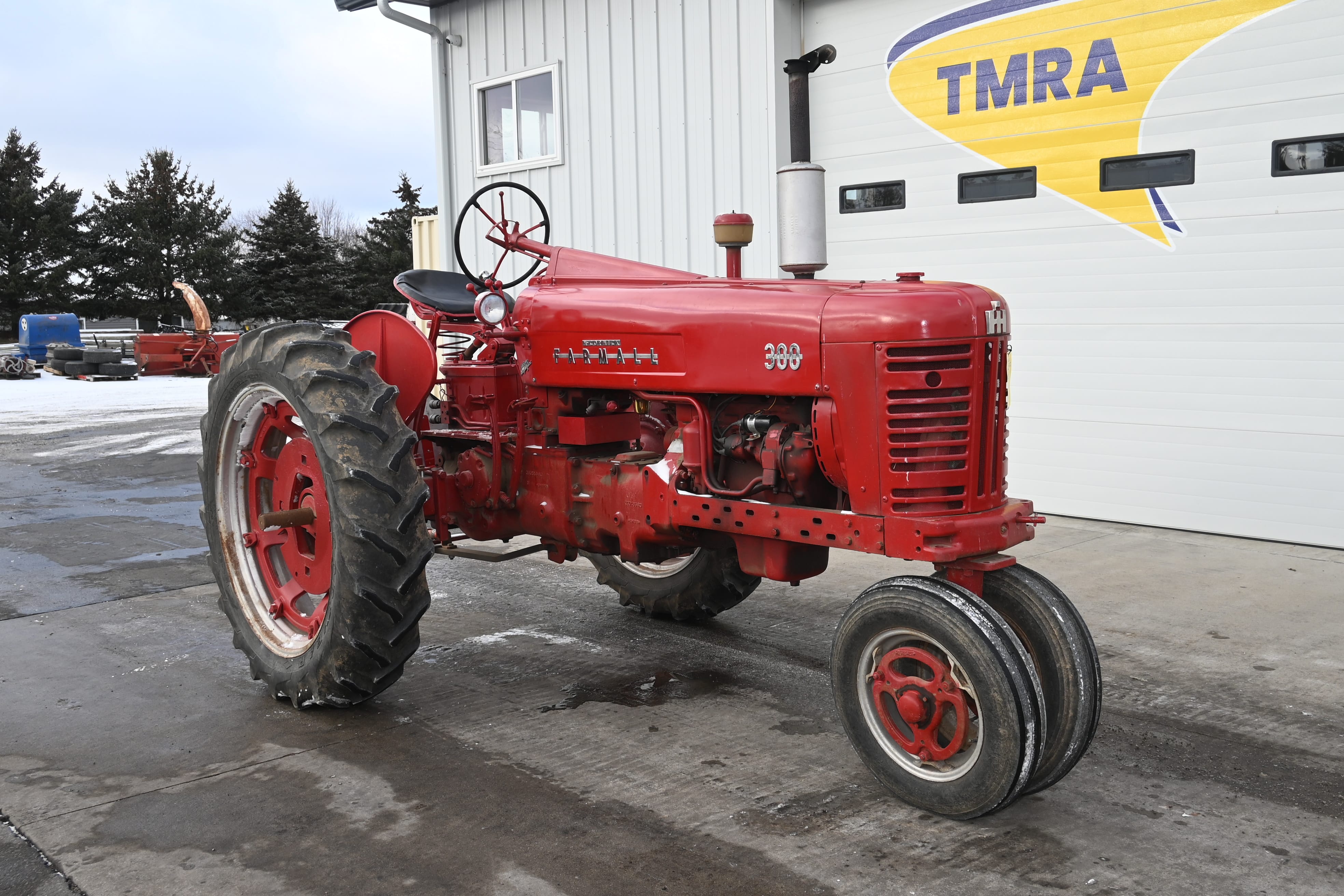 Main image Farmall 300