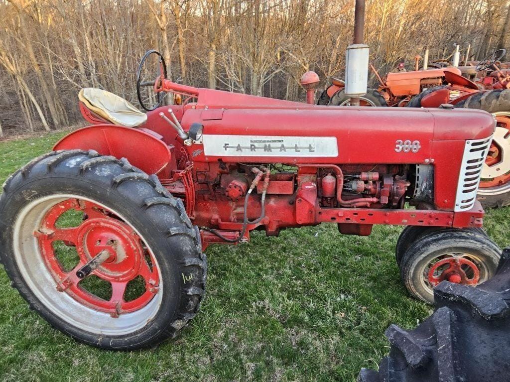 Main image Farmall 300