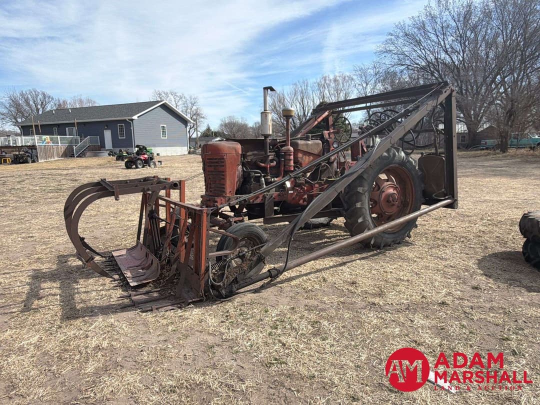 Image of Farmall 400 Primary image