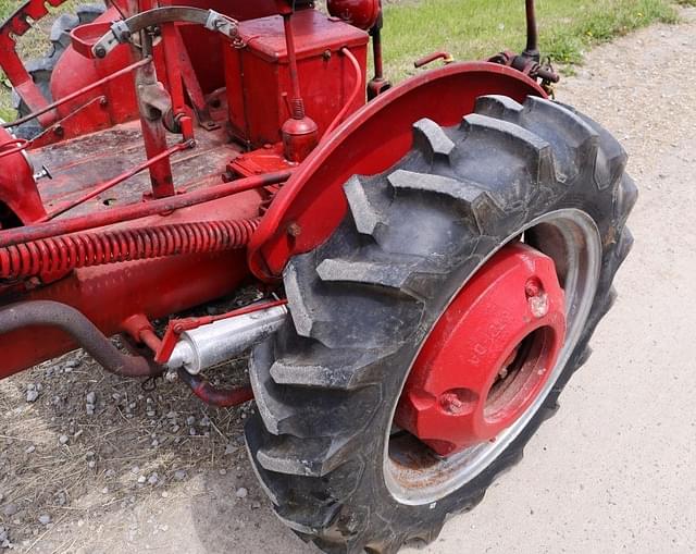 Image of Farmall Cub equipment image 4