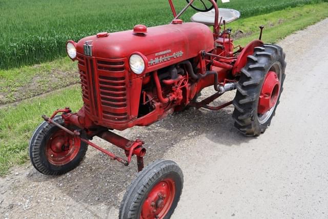 Image of Farmall Cub equipment image 2
