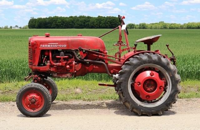 Image of Farmall Cub equipment image 1