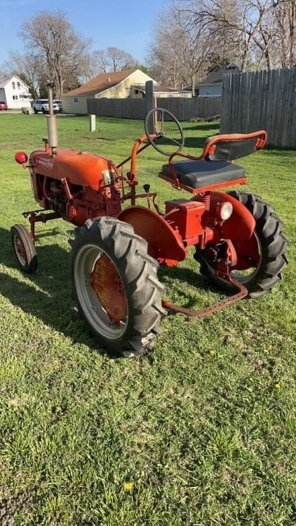 Image of Farmall Cub equipment image 3