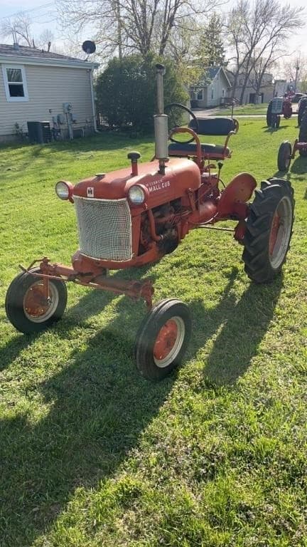 Image of Farmall Cub equipment image 2
