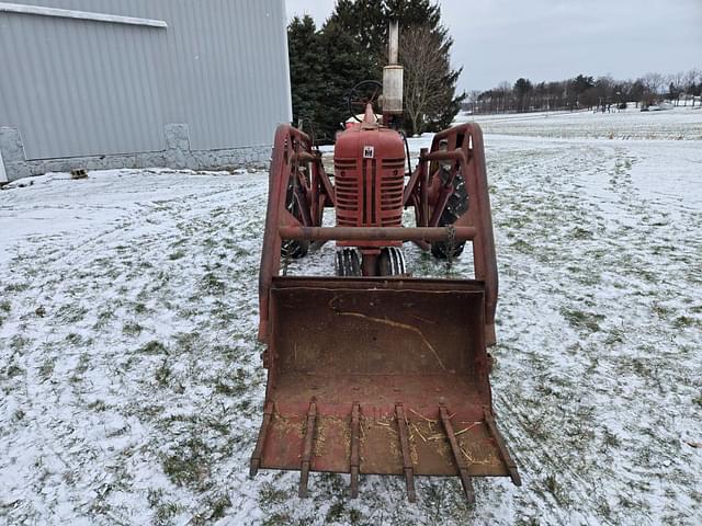 Image of Farmall 300 equipment image 4