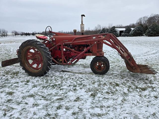 Image of Farmall 300 equipment image 2
