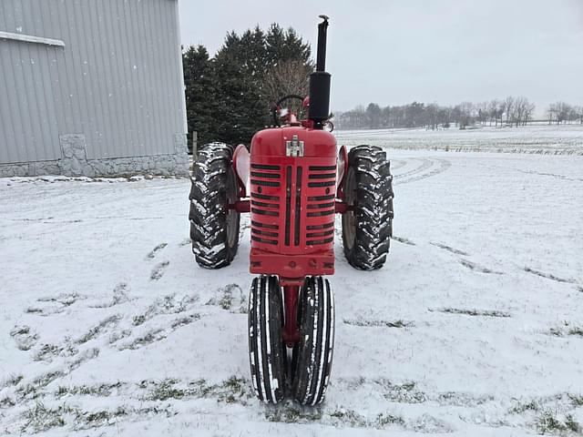 Image of Farmall 400 equipment image 4
