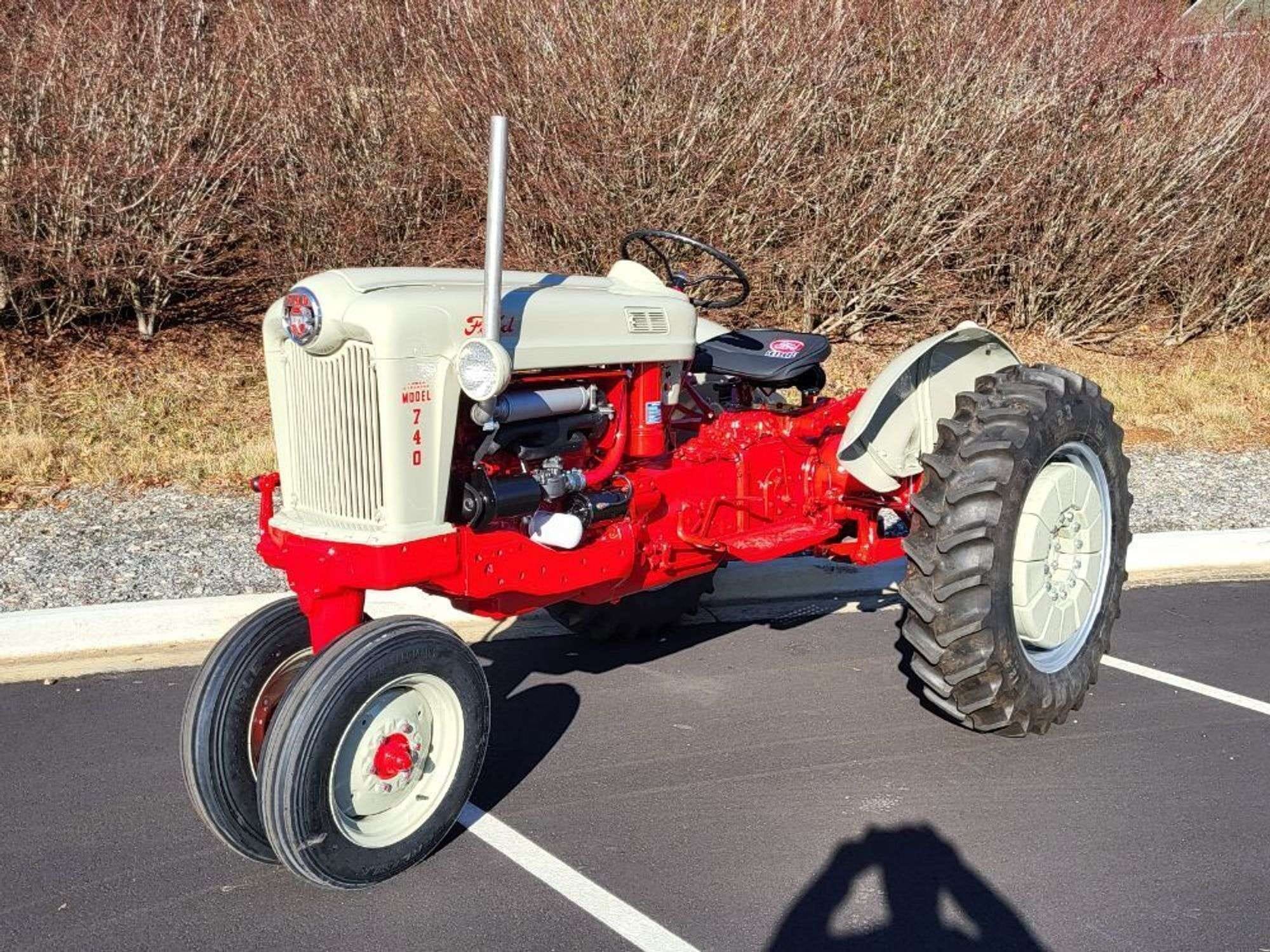1955 Ford 740 Equipment Image0