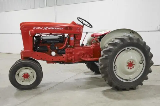 Image of Ford 741 equipment image 2