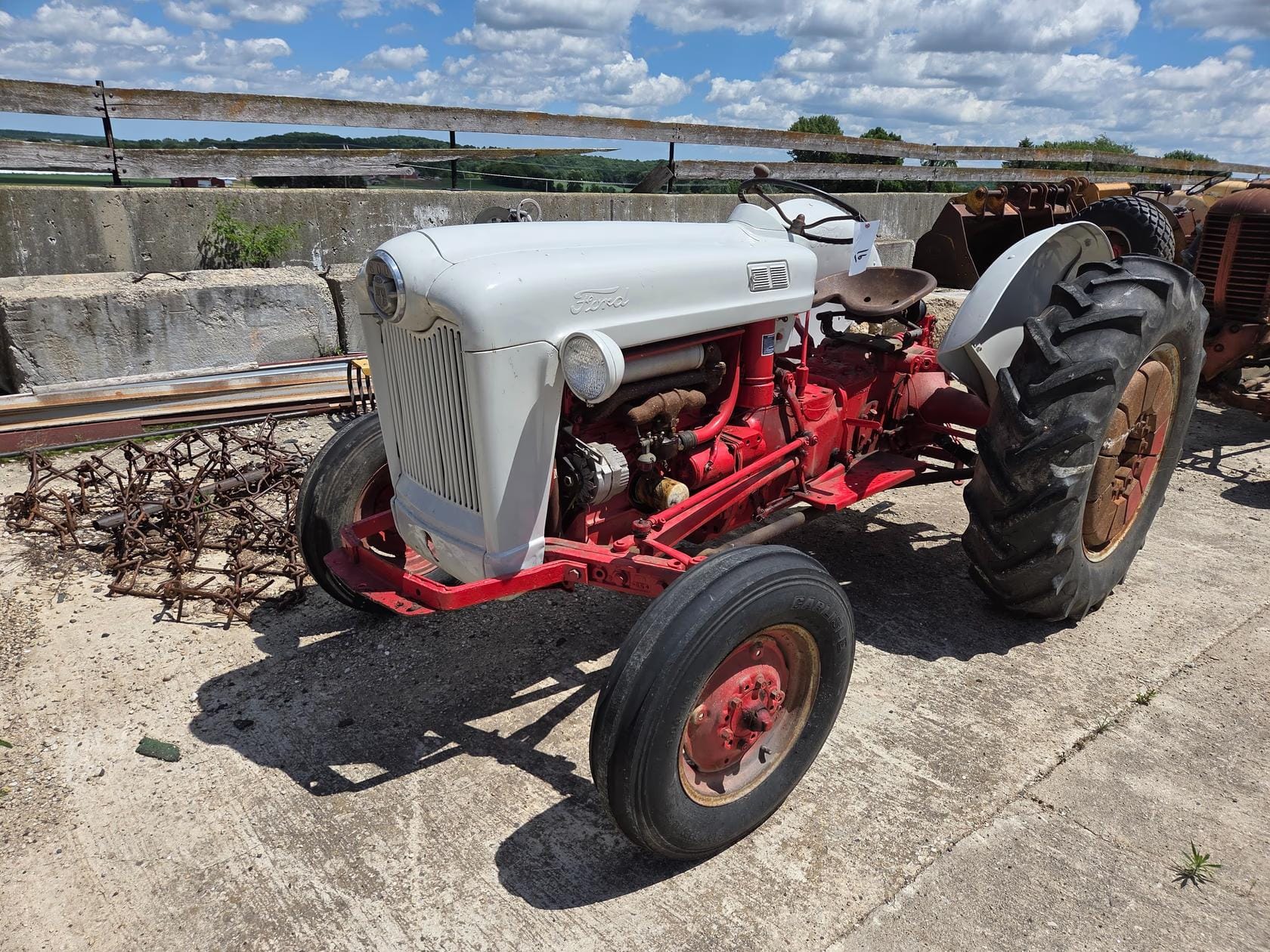 1955 Ford 800 Equipment Image0