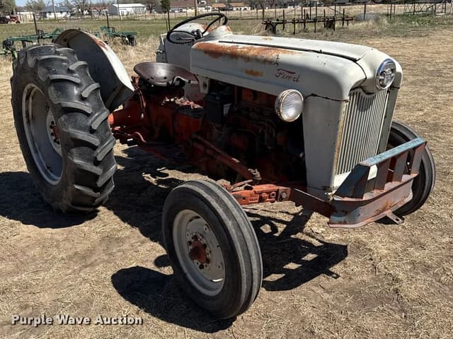 Image of Ford 850 equipment image 2