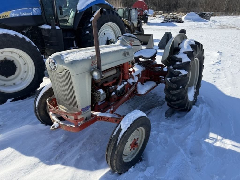 1955 Ford 860 Equipment Image0