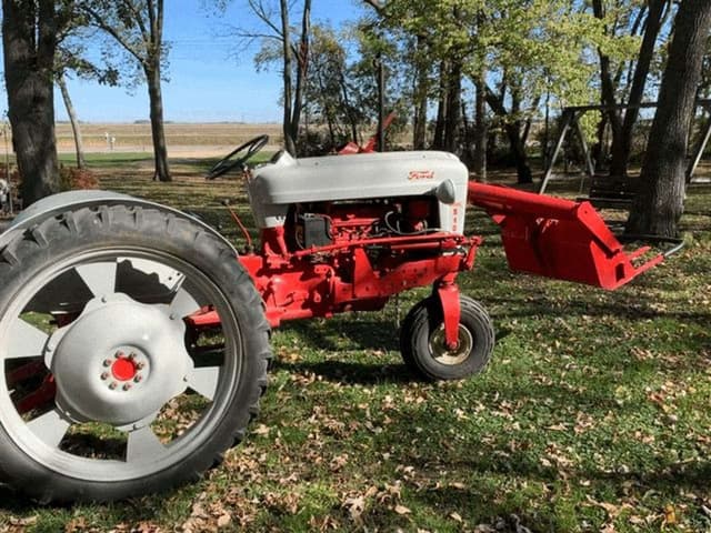 Image of Ford 940 equipment image 2