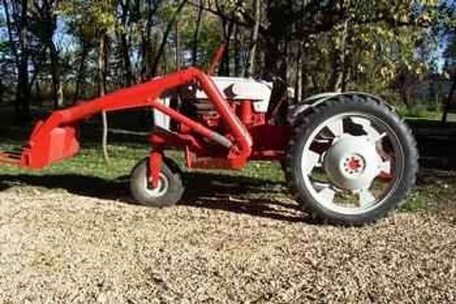 Image of Ford 940 equipment image 3